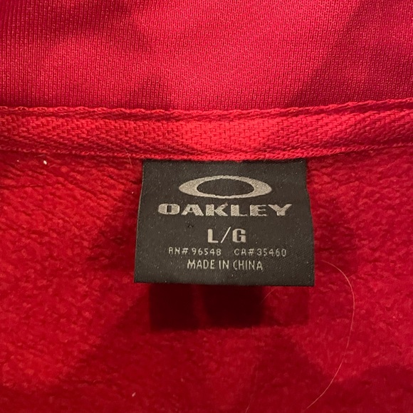 Red Oakley Zip Up Size L - Picture 4 of 5